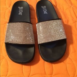 Silver Rhinestone Fiip Flps